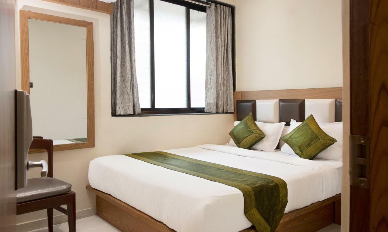 Hotel Residency Park Мумбай Екстериор снимка